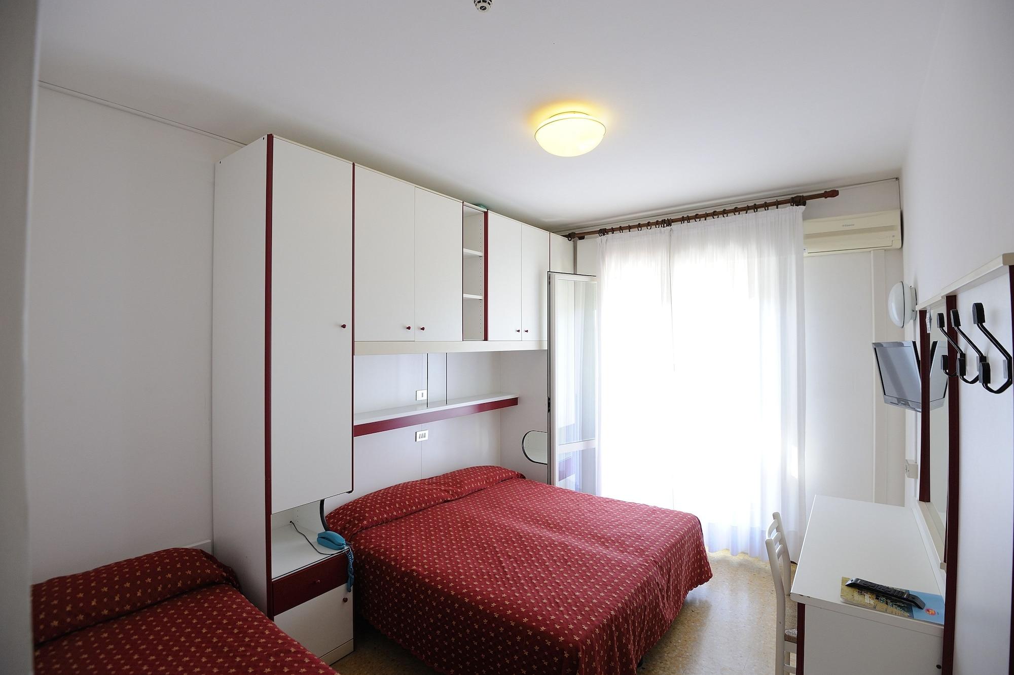 Hotel Jadran Лидо-ди-Езоло Экстерьер фото