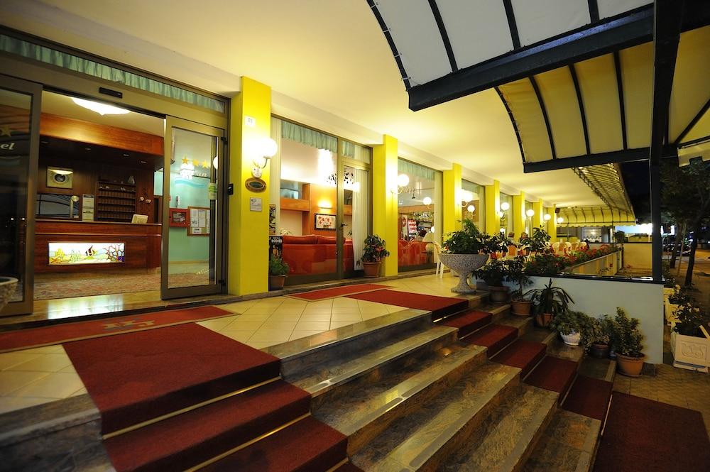 Hotel Jadran Лидо-ди-Езоло Экстерьер фото