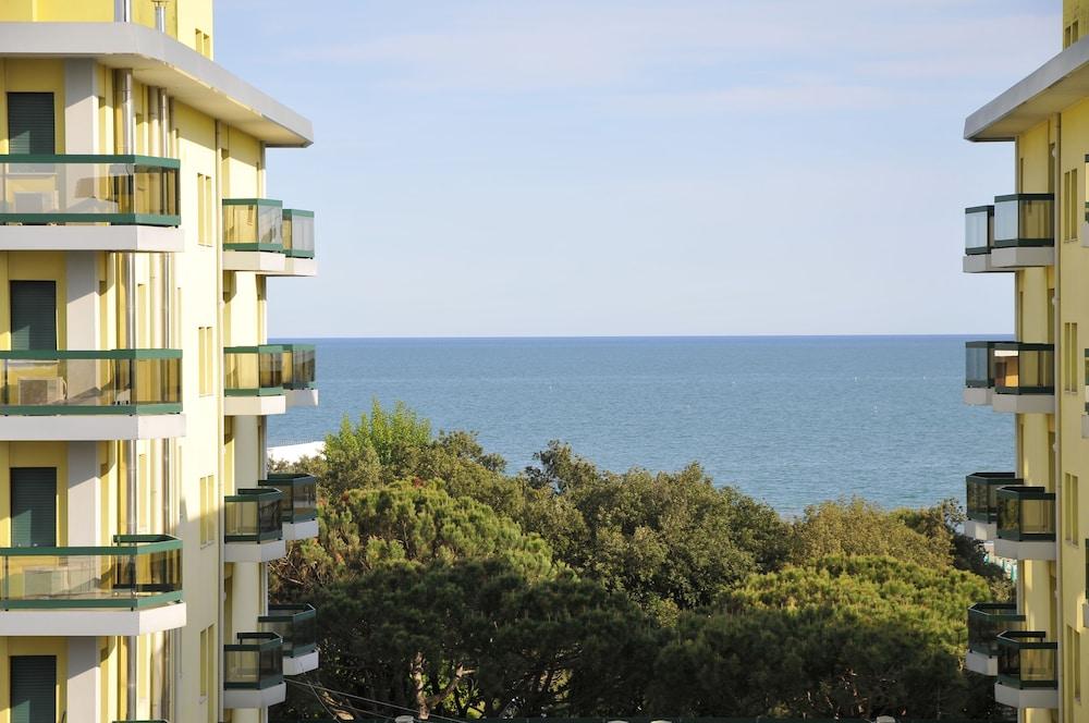 Hotel Jadran Лидо-ди-Езоло Экстерьер фото