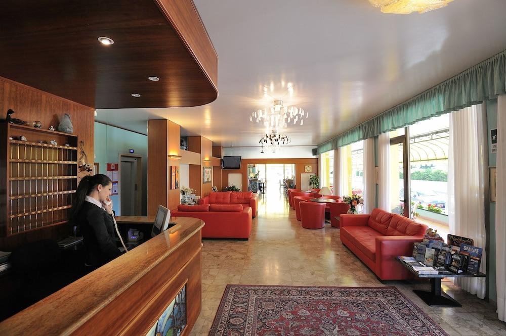 Hotel Jadran Лидо-ди-Езоло Экстерьер фото