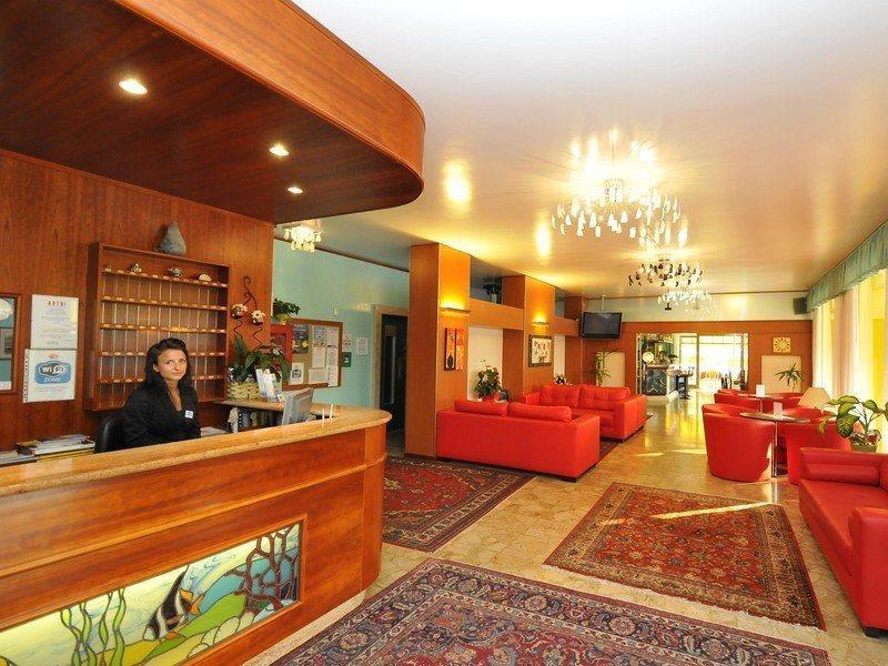 Hotel Jadran Лидо-ди-Езоло Экстерьер фото